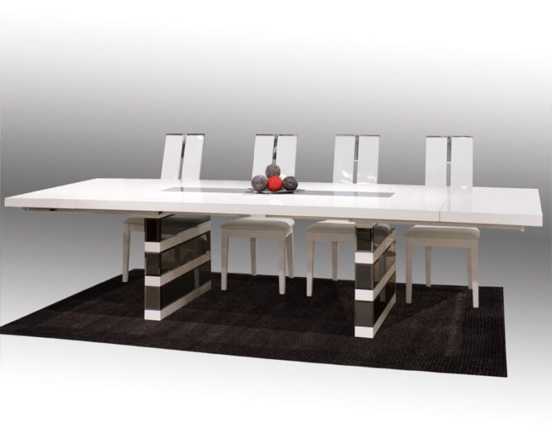 MERA DINING TABLE